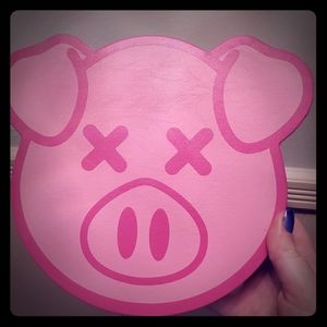 Jeffree Star/Shane Dawson Pig Lip Display